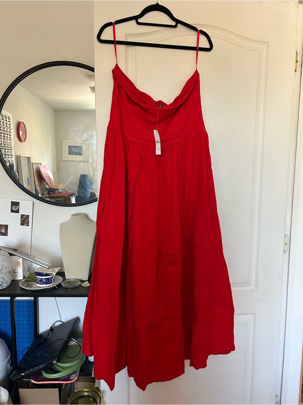 NWT Strapless mixy dress in red